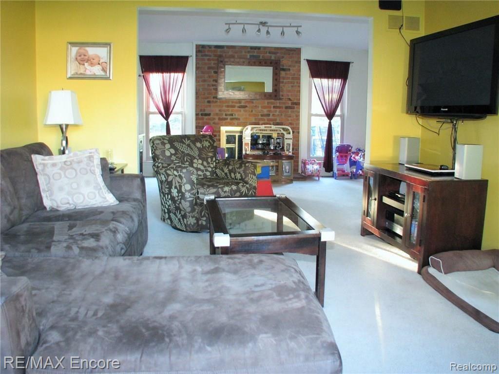 768 Dressler Lane Rochester, MI 48307 - Photo 9 of 26 -14.jpg