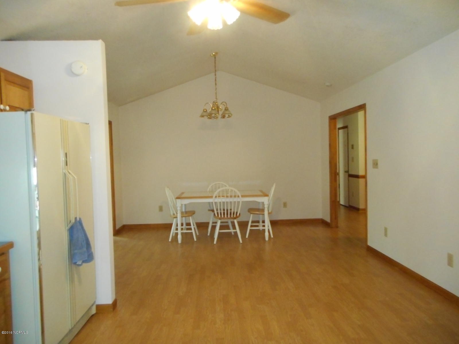 4524 Old Cherry Point Road New Bern, NC 28560 - Photo 8 of 50 Dining