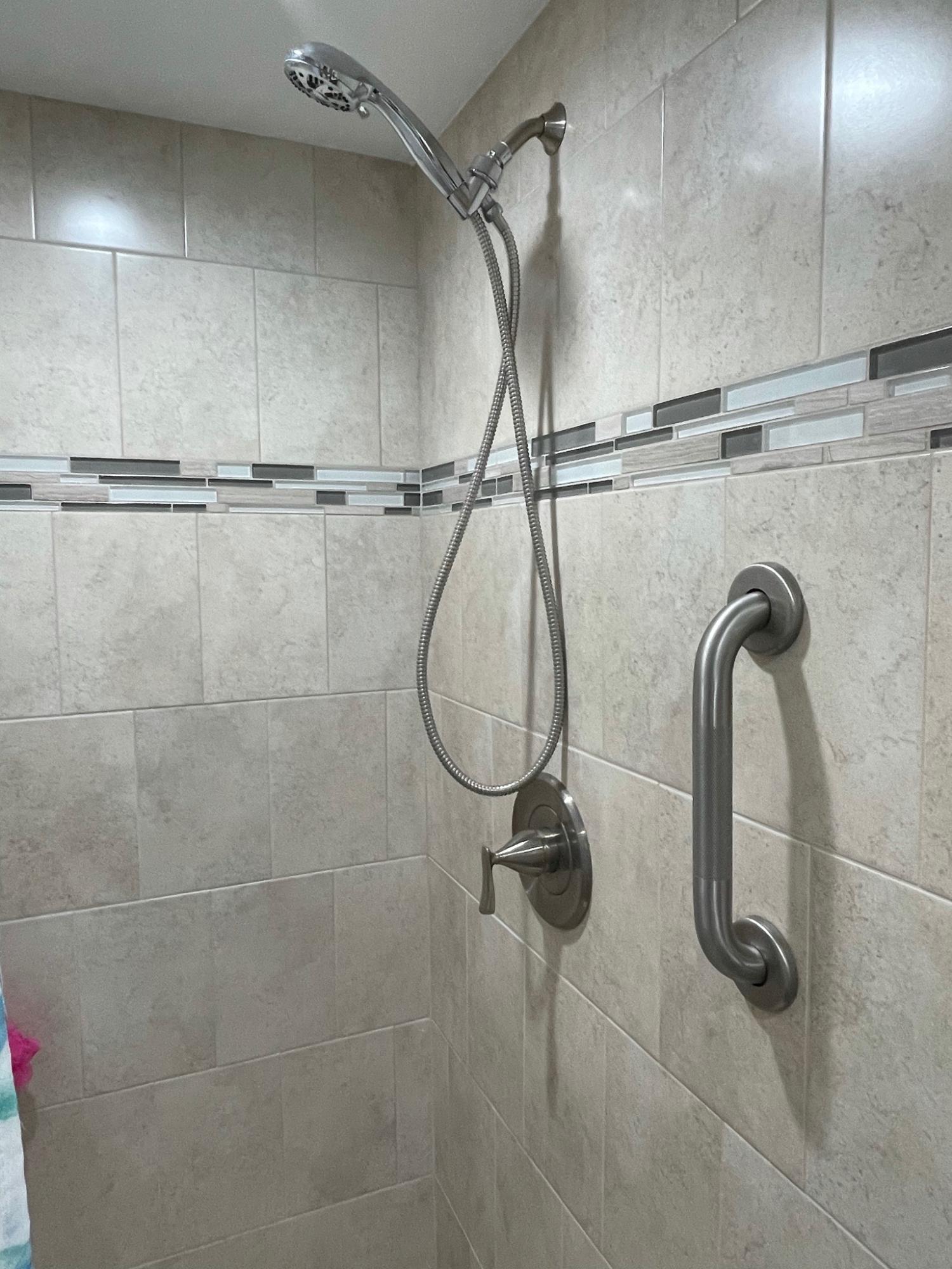 116 Burgundy B Delray Beach, FL 33484 - Photo 11 of 31 Shower Detail