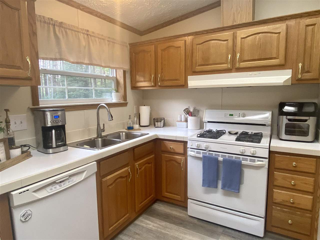 6181 Ingersoll Road Southwest Fife Lake, MI 49633 - Photo 15 of 40 1890991-14.JPG