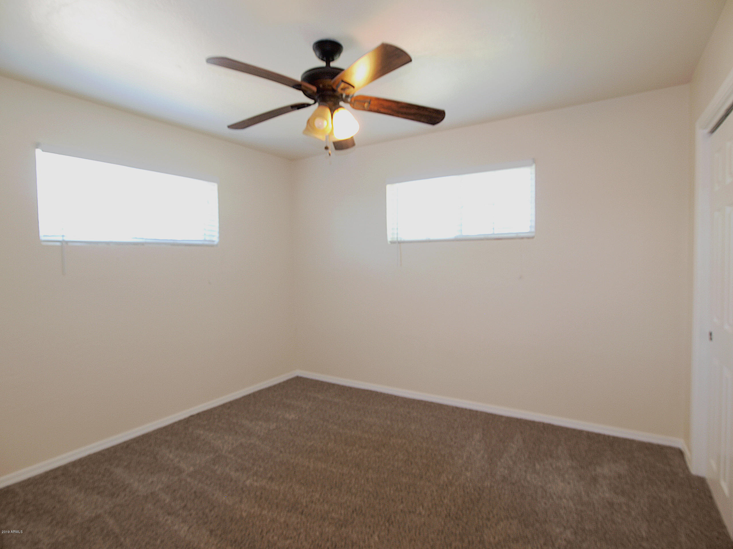 2819 West Rovey Avenue Phoenix, AZ 85017 - Photo 3 of 13 P1015651