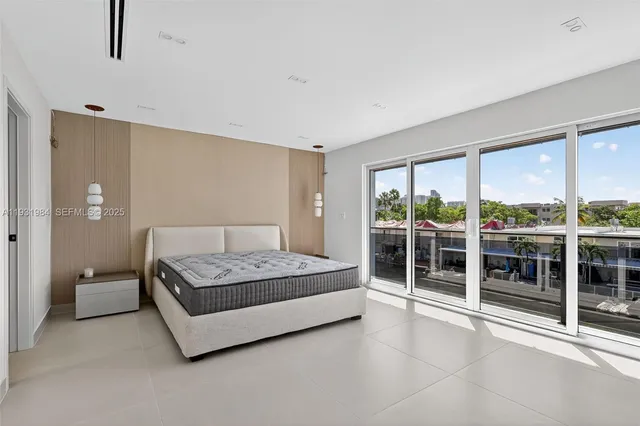 $16,000 | 3830 Northeast 171 Street, North Miami Beach, FL 33160