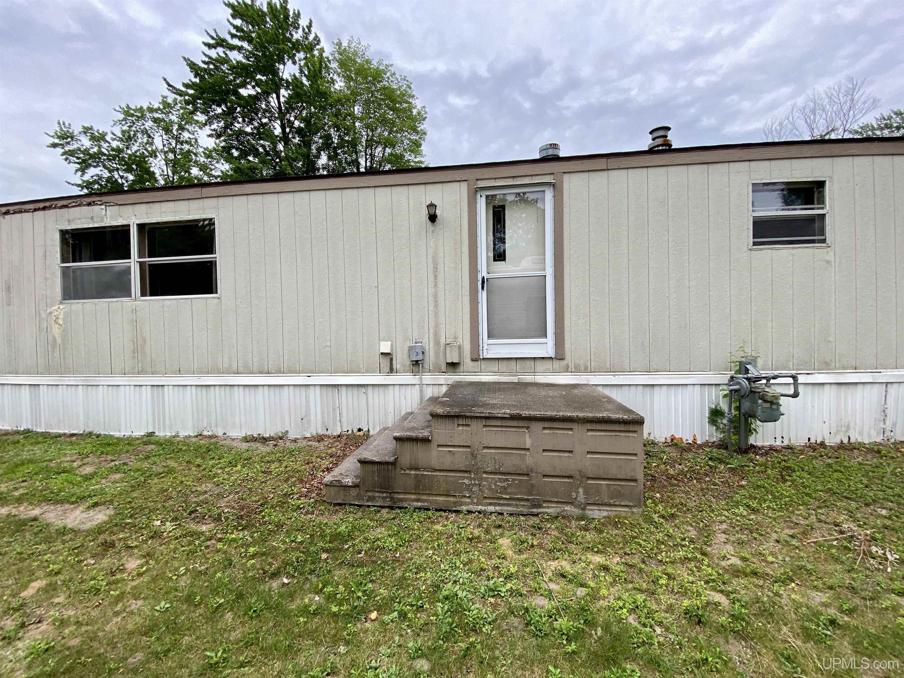 5383 18th Road Escanaba, MI 49829 - Photo 32 of 34