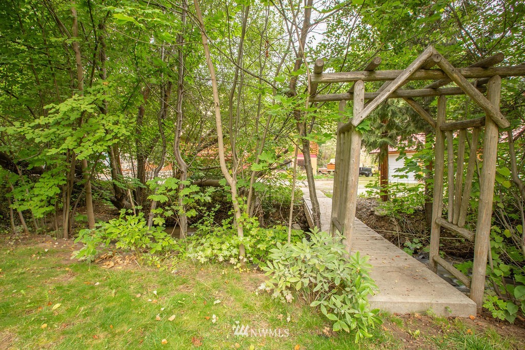 3920 Squilchuck Road Wenatchee, WA 98801 - Photo 18 of 25 Gallery Image 18