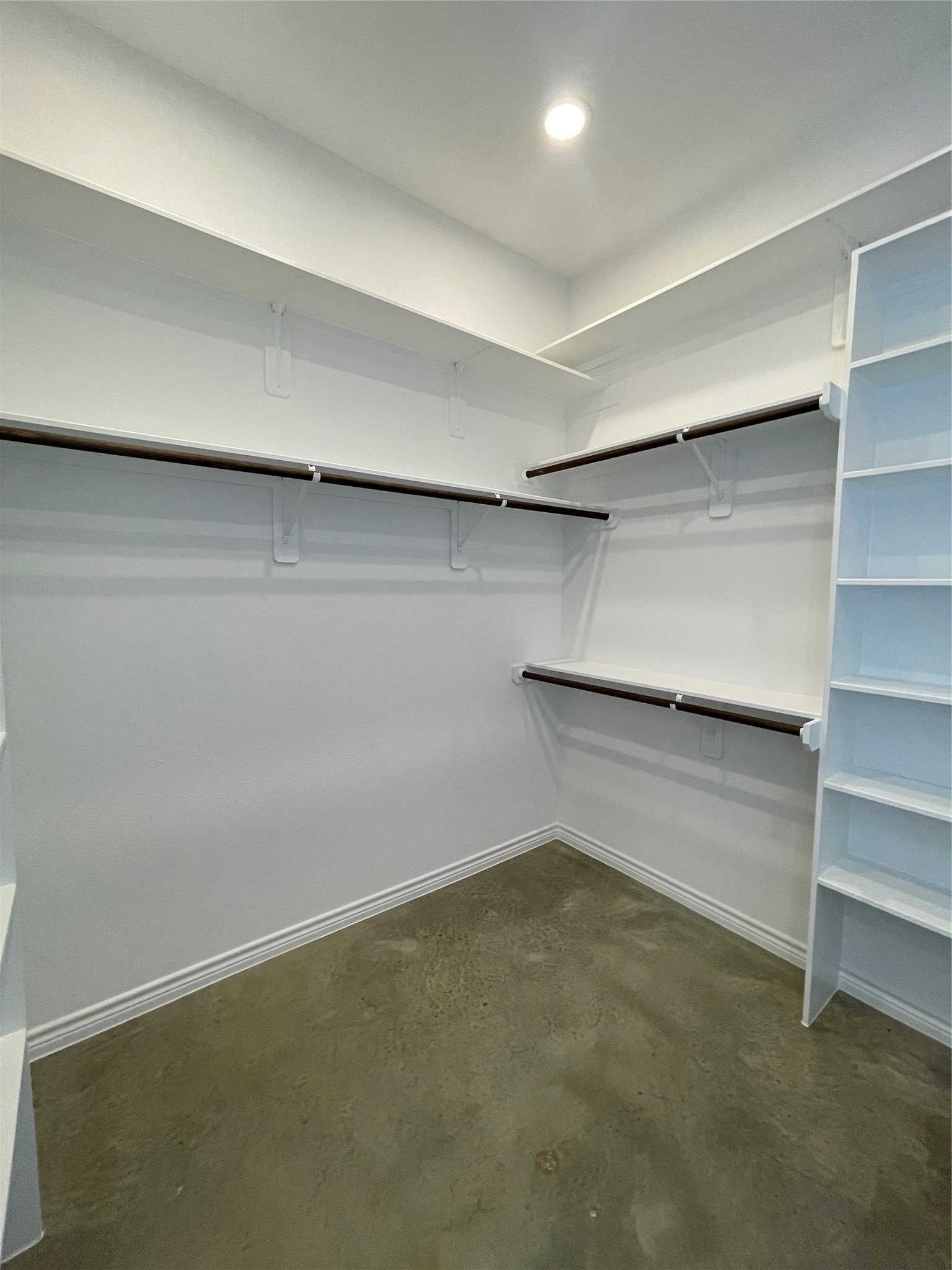 236 Dipping Vat Road Huntsville, TX 77340 - Photo 22 of 50 an empty room with a empty space