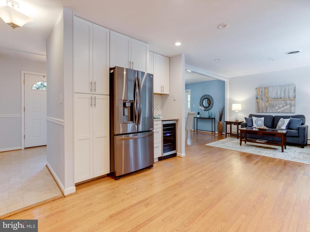 8 Roe Lane Arnold, MD 21012 - Photo 5 of 43 Gallery Image 5