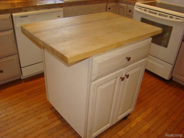 4214 Stanley Road Columbiaville, MI 48421 - Photo 3 of 46 butcher_block_top_island.jpg