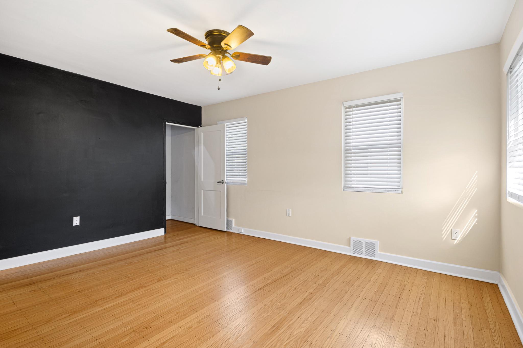 4 Virginia Avenue Palmyra, NJ 08065 - Photo 3 of 28 Living room with nice refinished flooring.