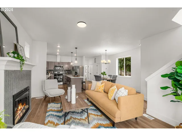 $529,950 | 18938 Southwest Hazelwood Lane, Unit L15, Beaverton, OR 97078