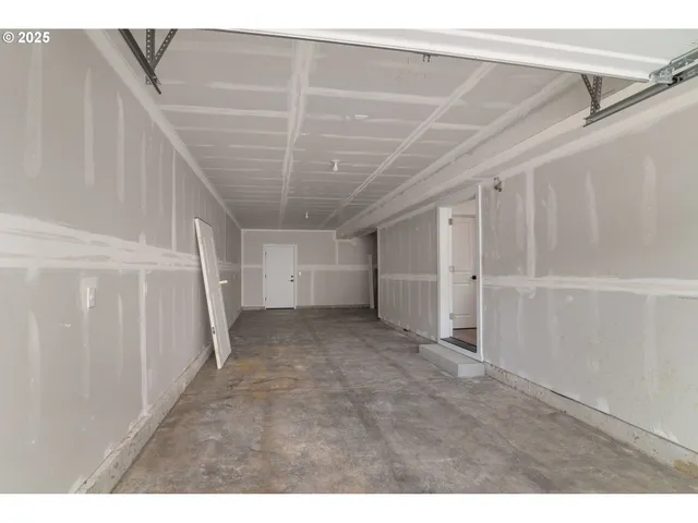 $529,950 | 18938 Southwest Hazelwood Lane, Unit L15, Beaverton, OR 97078