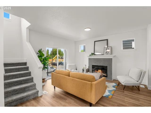 $529,950 | 18938 Southwest Hazelwood Lane, Unit L15, Beaverton, OR 97078