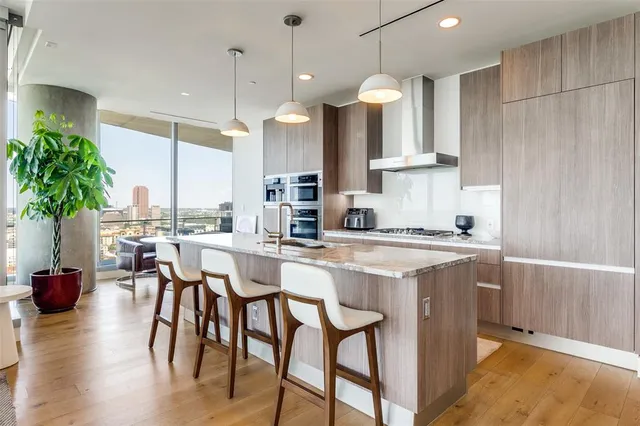 $1,600,000 | 3130 North Harwood Street, Unit 2304, Dallas, TX 75201