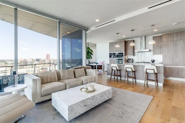 $1,525,000 | 3130 North Harwood Street, Unit 2304, Dallas, TX 75201