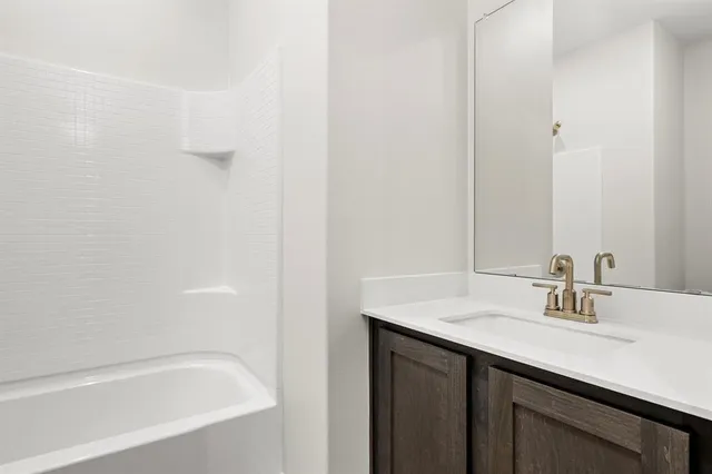 $2,270 | 320 Julian Davis Drive, Venus, TX 76084