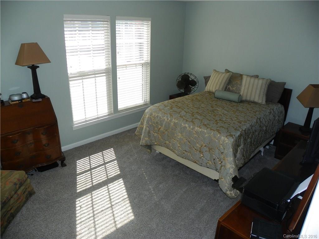 16234 Hayfield Road Charlotte, NC 28213 - Photo 17 of 22 Gallery Image 17