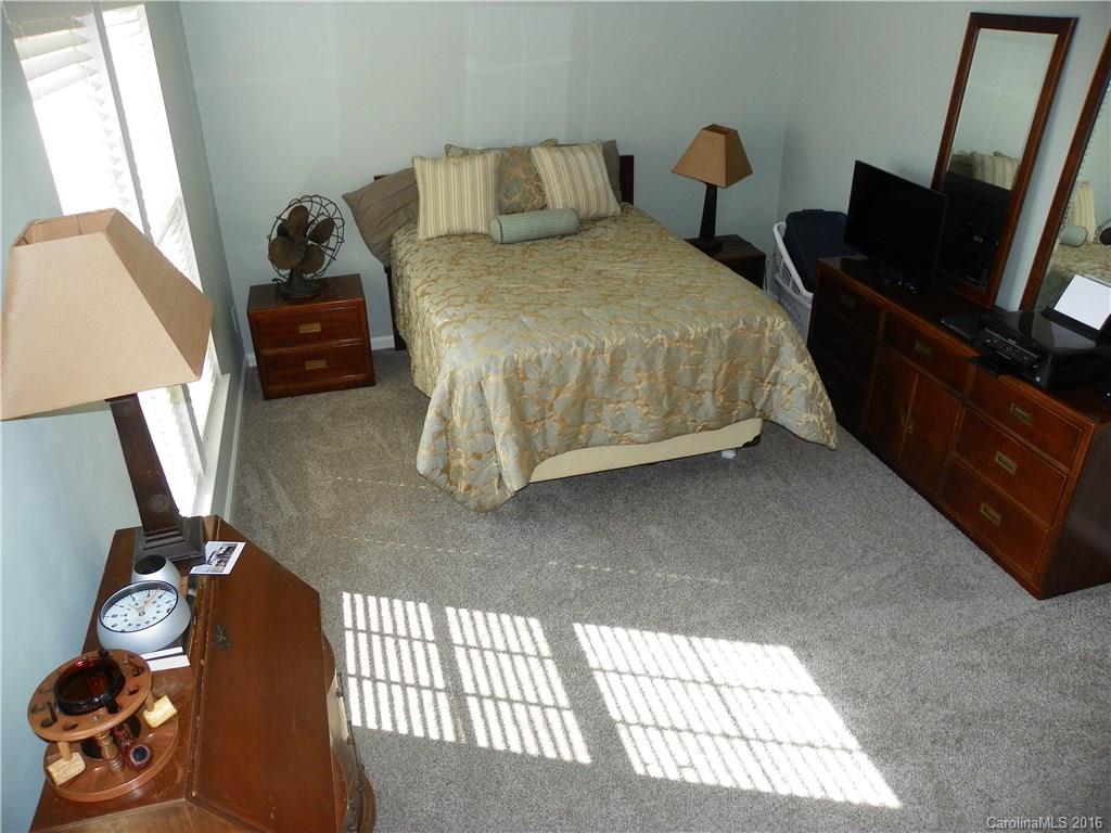 16234 Hayfield Road Charlotte, NC 28213 - Photo 18 of 22 Gallery Image 18