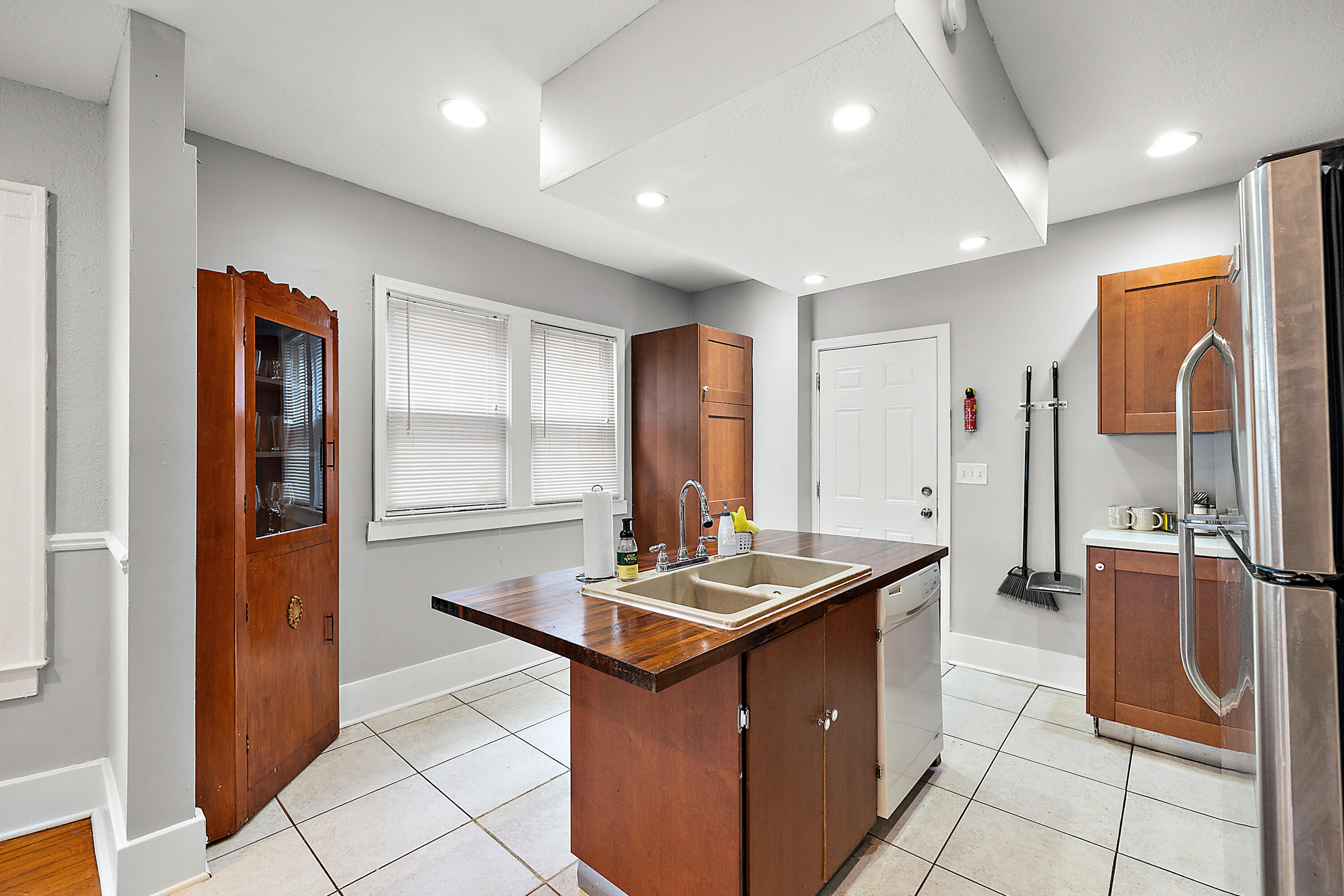 1665 Atkinson Street Detroit, MI 48206 - Photo 28 of 80 040-1665 Atikinson-40