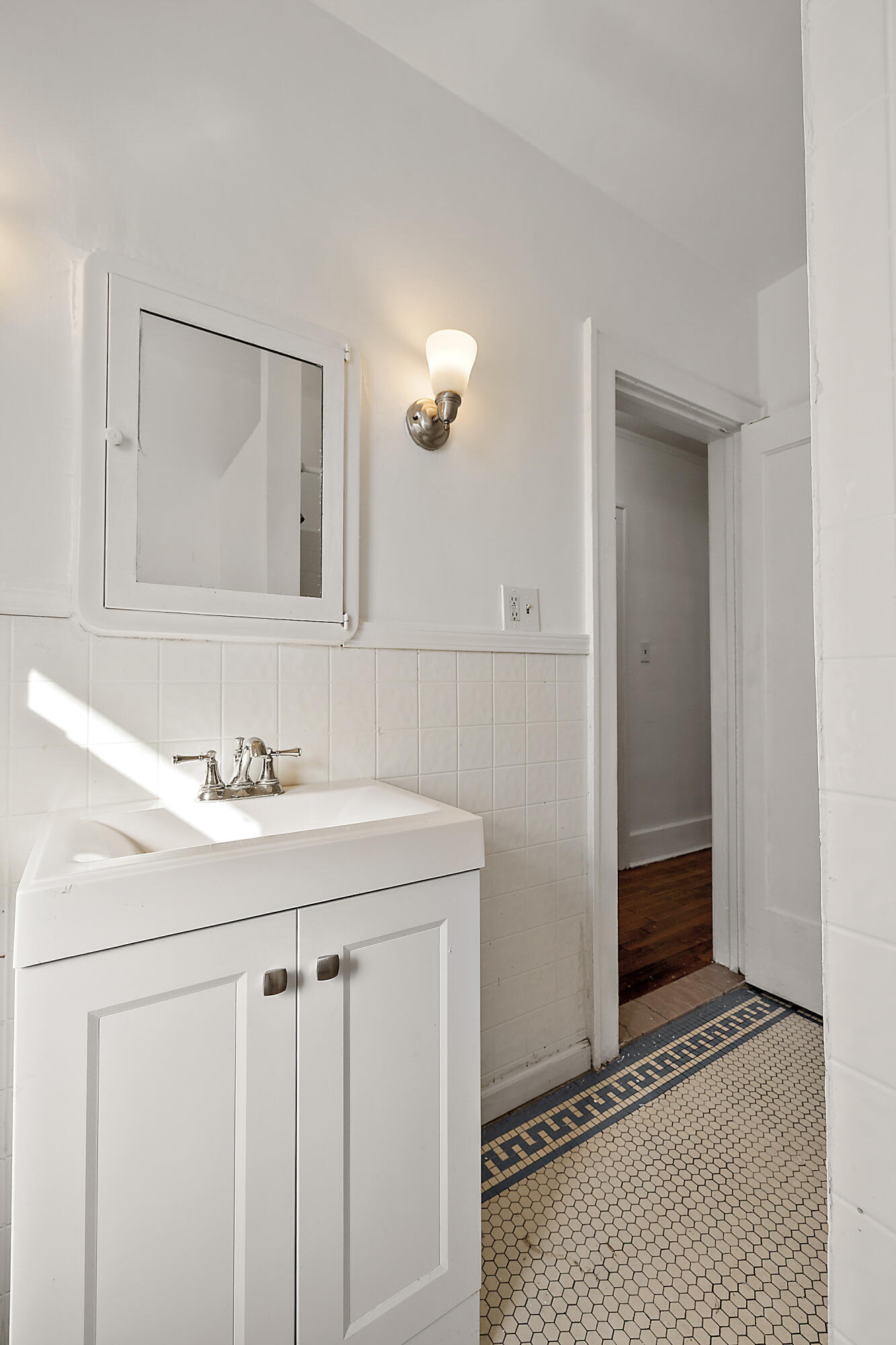 1665 Atkinson Street Detroit, MI 48206 - Photo 61 of 80 108-1667 Atkinson-44