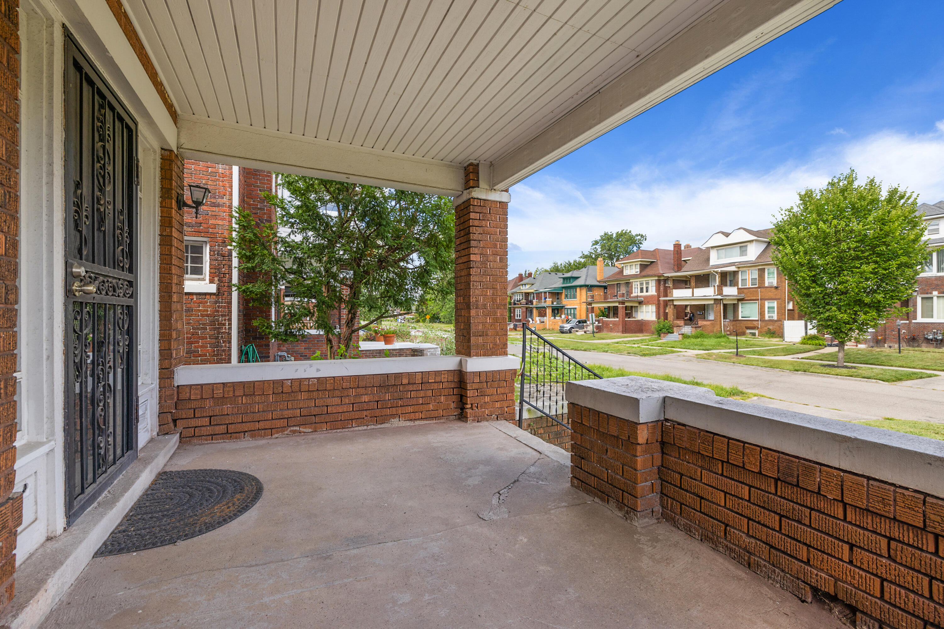 1665 Atkinson Street Detroit, MI 48206 - Photo 10 of 80 009-1665 Atikinson-9