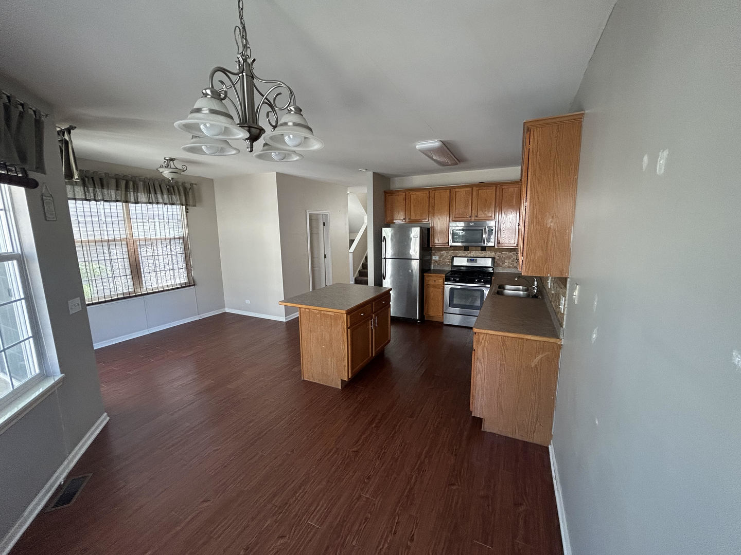 671 Pheasant Trail St. Charles, IL 60174 - Photo 2 of 10