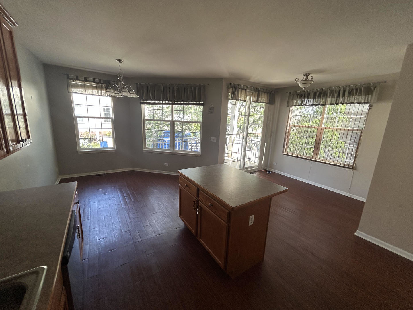 671 Pheasant Trail St. Charles, IL 60174 - Photo 3 of 10