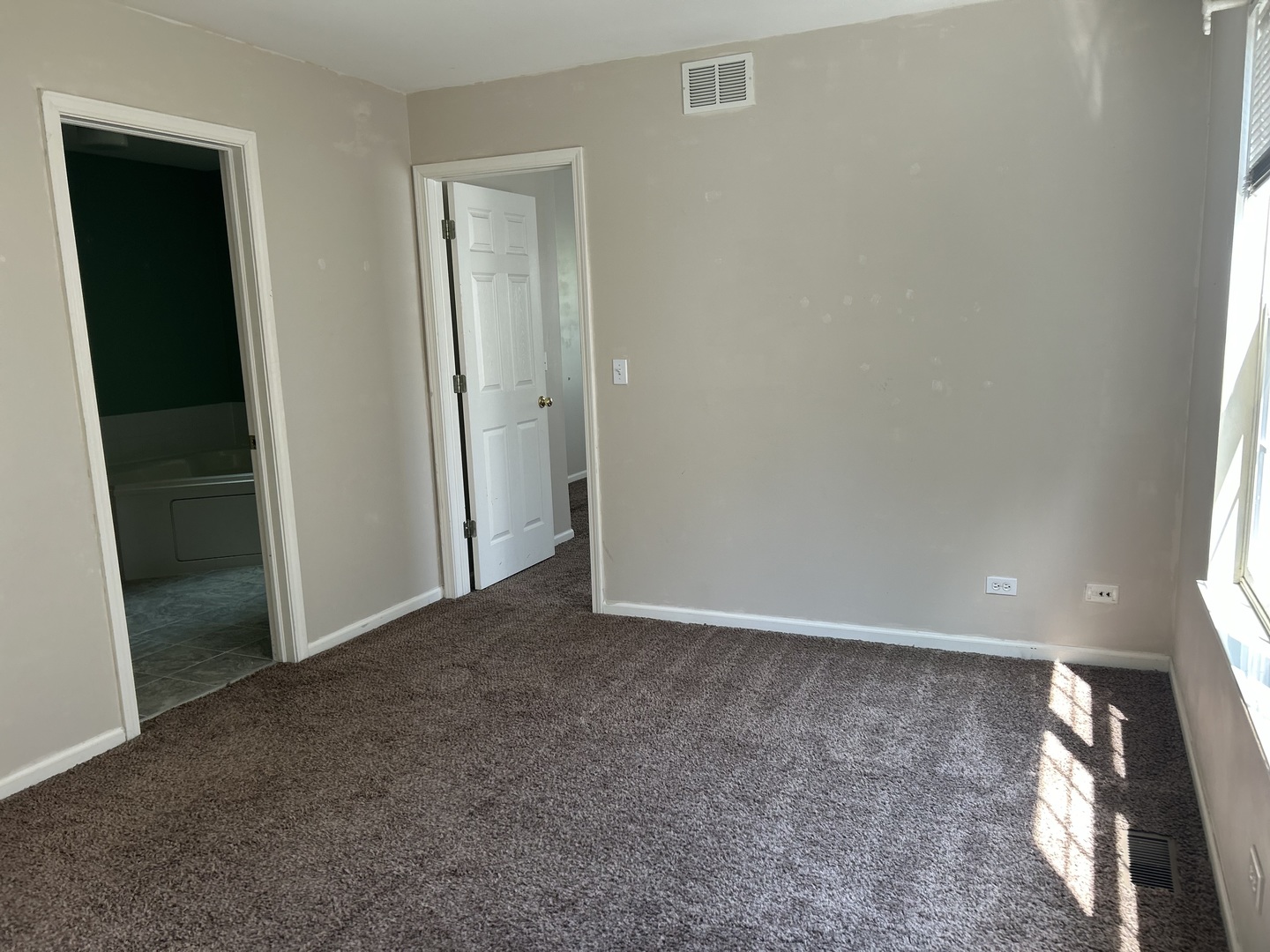 671 Pheasant Trail St. Charles, IL 60174 - Photo 5 of 10