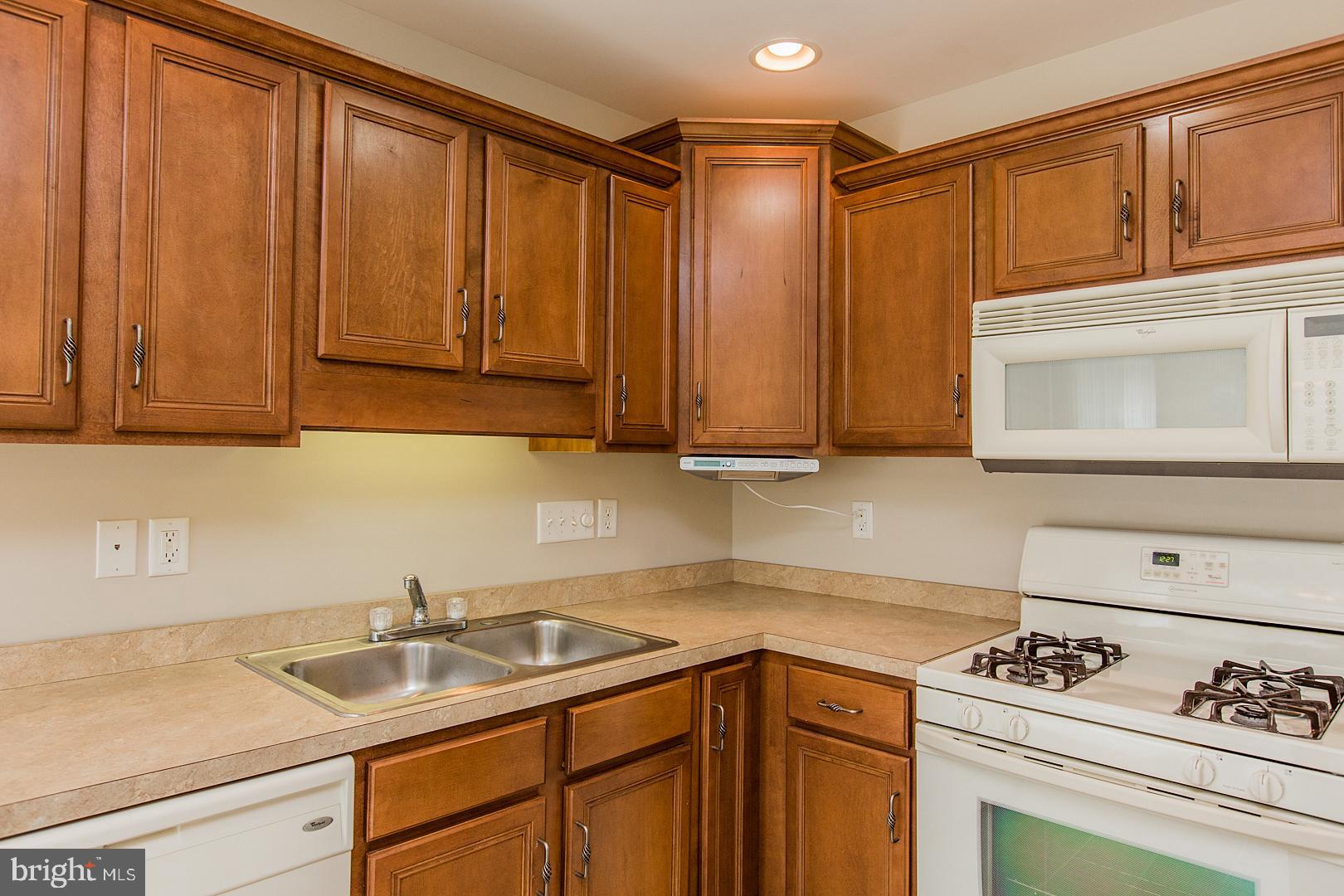 726 East Newport Road Lititz, PA 17543 - Photo 17 of 44