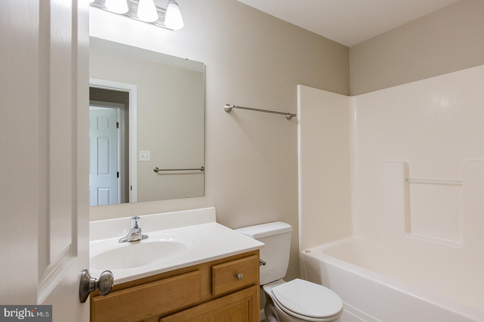 726 East Newport Road Lititz, PA 17543 - Photo 35 of 44