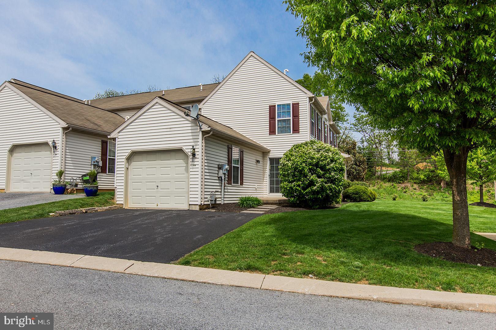 726 East Newport Road Lititz, PA 17543 - Photo 6 of 44