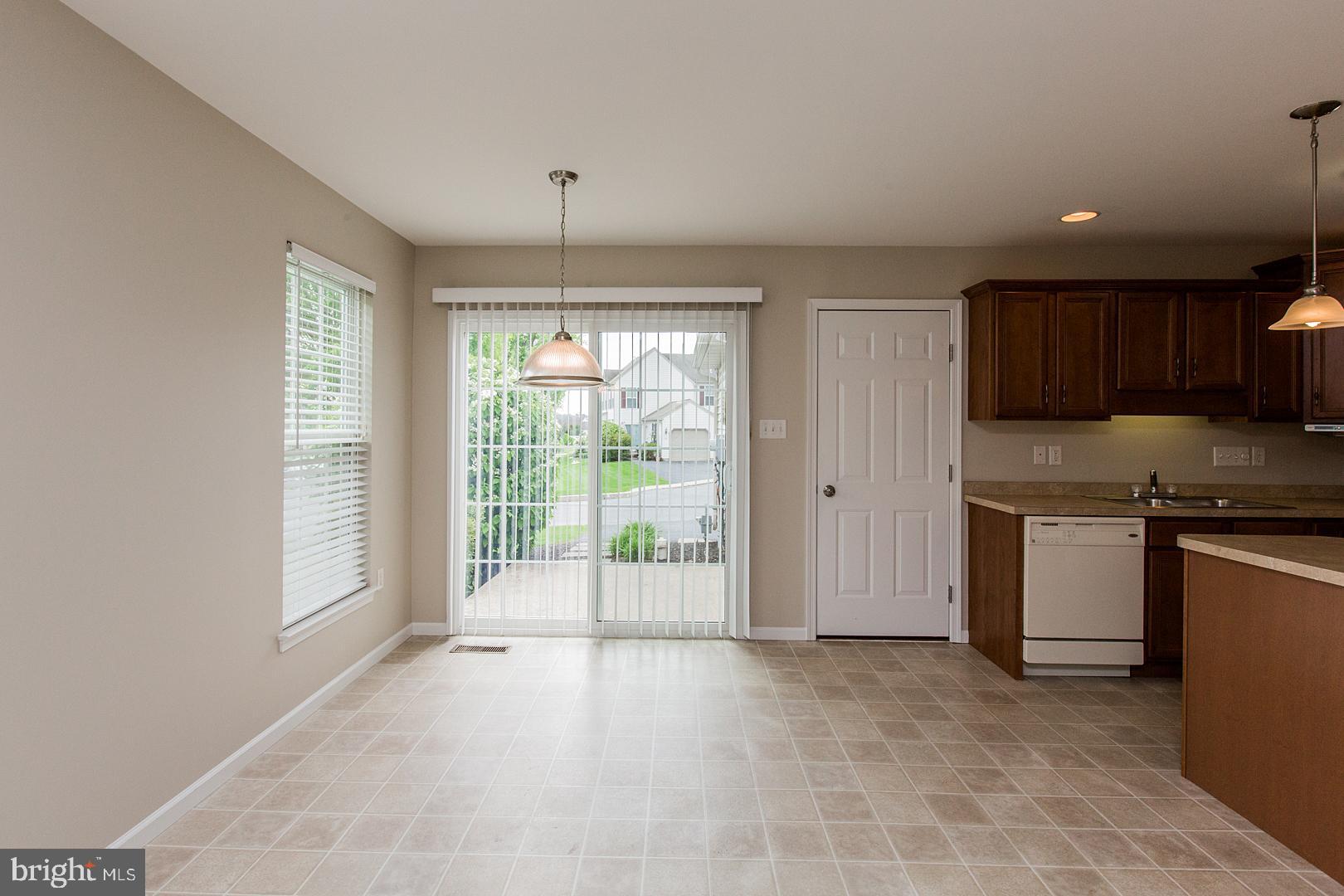 726 East Newport Road Lititz, PA 17543 - Photo 10 of 44