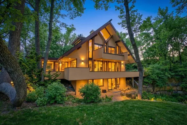 $1,299,000 | 1013 Broadway Street North, Stillwater, MN 55082