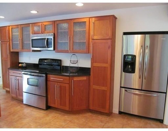 65 Kinnicutt Road Worcester, MA 01602 - Photo 5 of 25 Gallery Image 5