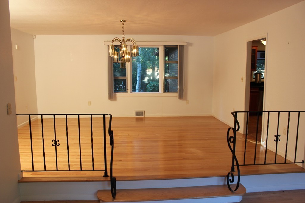 65 Kinnicutt Road Worcester, MA 01602 - Photo 7 of 25 Gallery Image 7