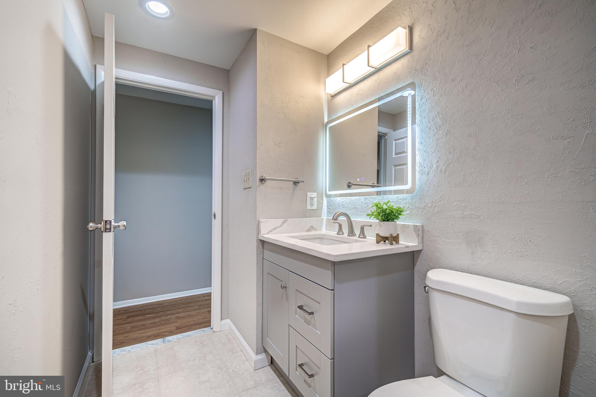 1107 Clarke Street Herndon, VA 20170 - Photo 39 of 44 Full Bathroom