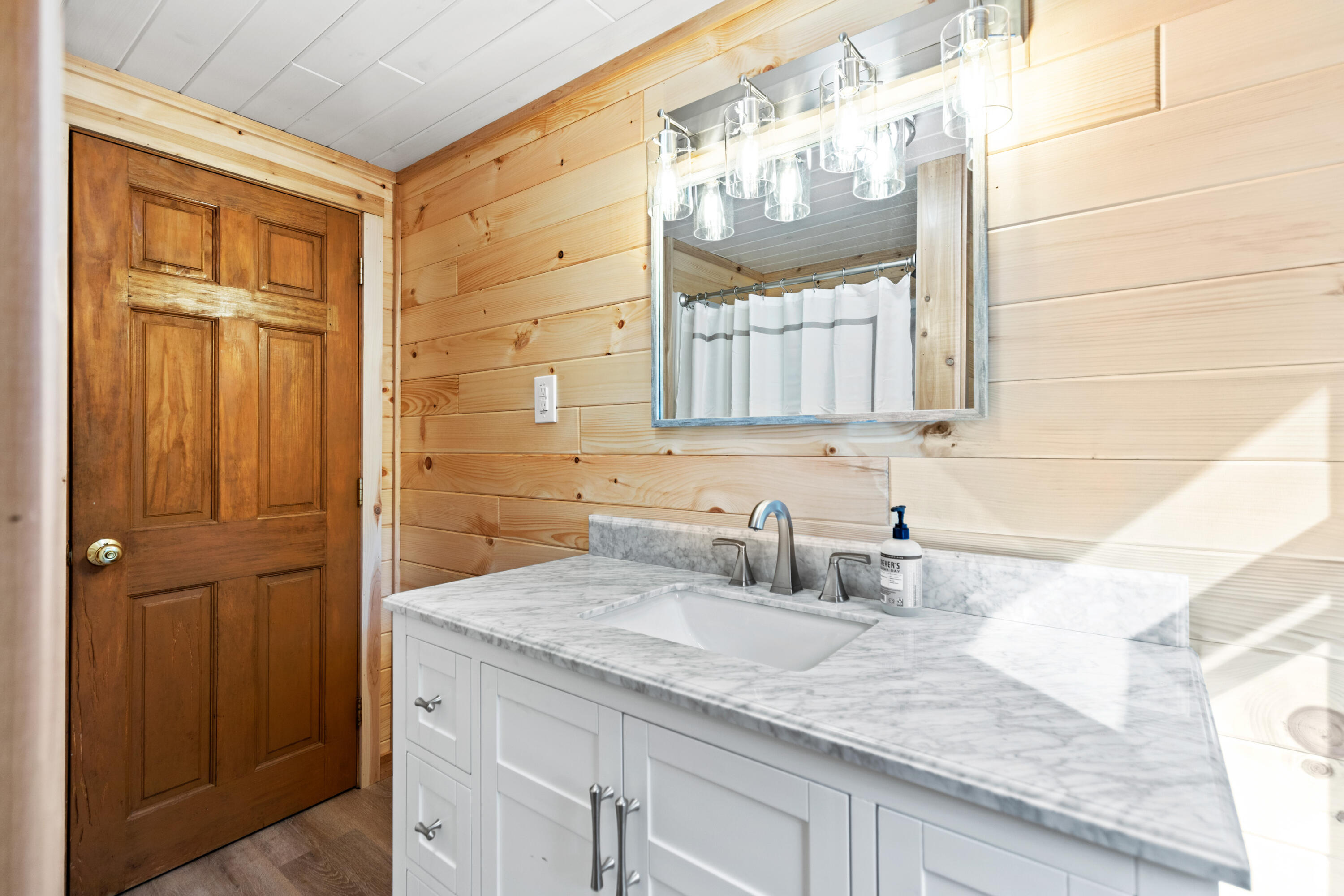92 Kansas Road Naples, ME 04055 - Photo 20 of 45 92 Kansas Road Naples-007