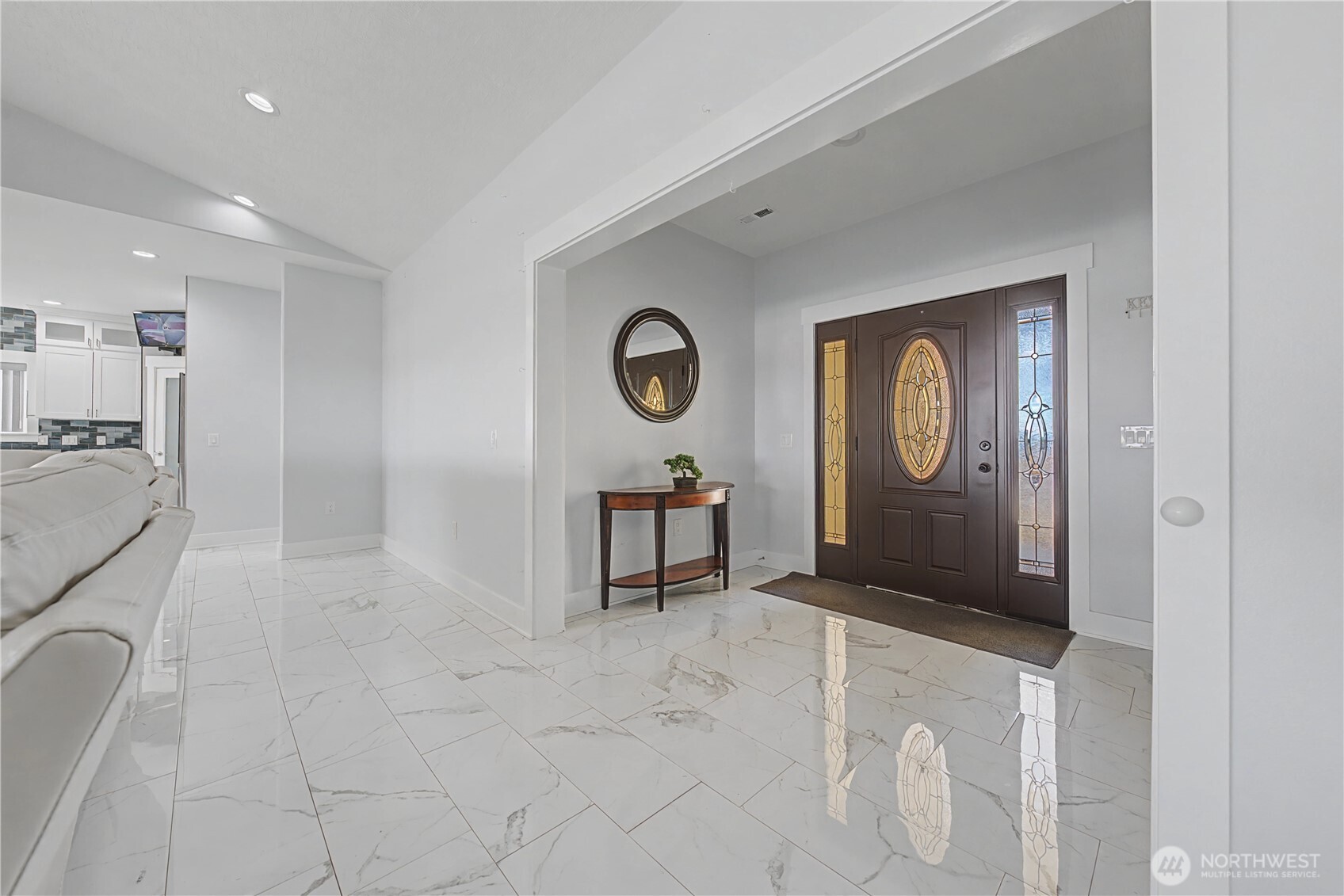 21347 Rd D.5 Soap Lake, WA 98851 - Photo 16 of 40 a view of a hallway with entryway