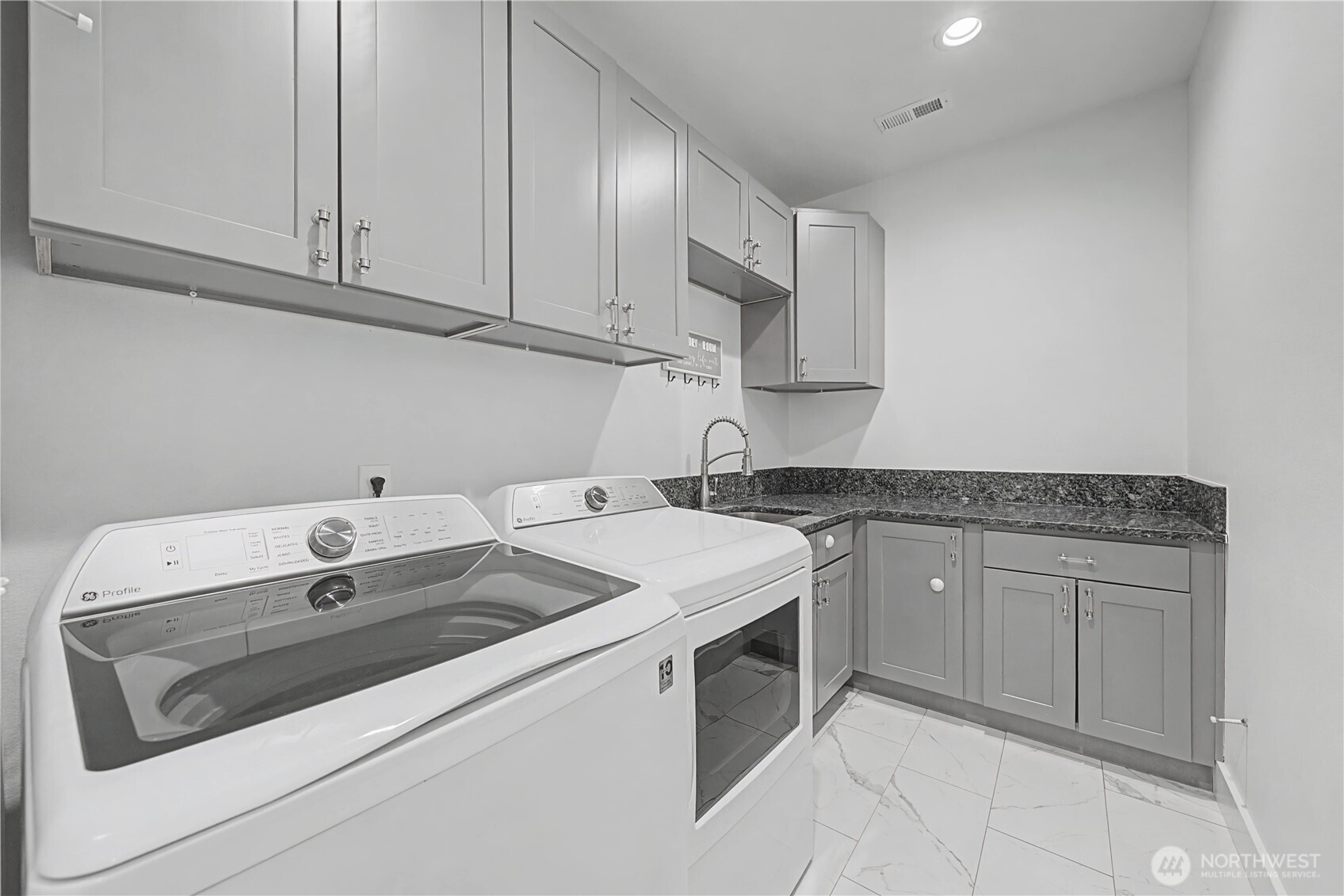 21347 Rd D.5 Soap Lake, WA 98851 - Photo 23 of 40 a utility room with dryer and washer