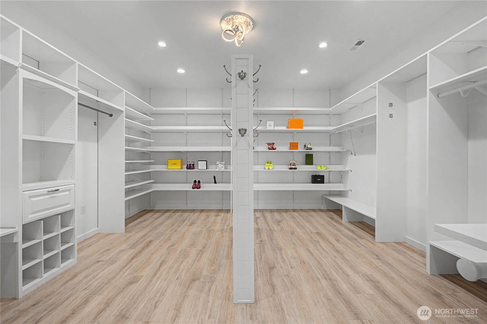 21347 Rd D.5 Soap Lake, WA 98851 - Photo 26 of 40 a kitchen view with wooden floor and electronic appliances