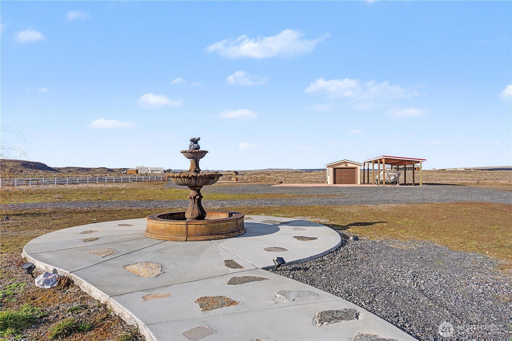 21347 Rd D.5 Soap Lake, WA 98851 - Photo 31 of 40 a view of a water from a balcony