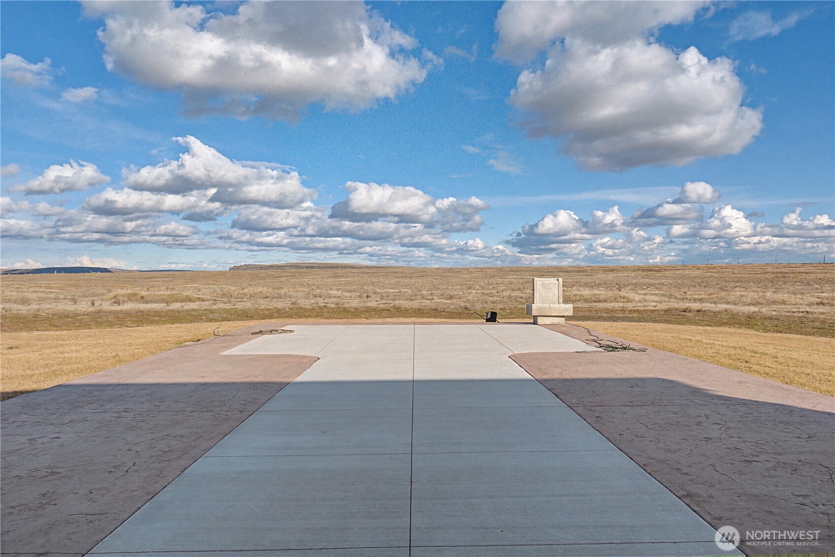 21347 Rd D.5 Soap Lake, WA 98851 - Photo 32 of 40 a view of an ocean and beach
