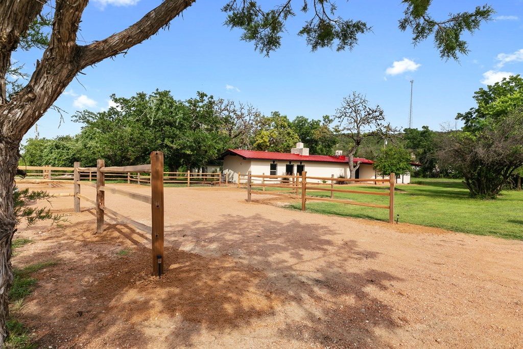 48 Kneese Road Fredericksburg, TX 78624 - Photo 2 of 43 a view of a park