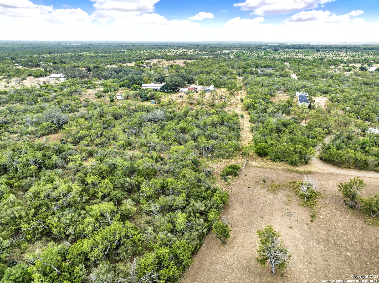 207 Veterans Lane Uvalde, TX 78801 - Photo 6 of 7 a view of a city