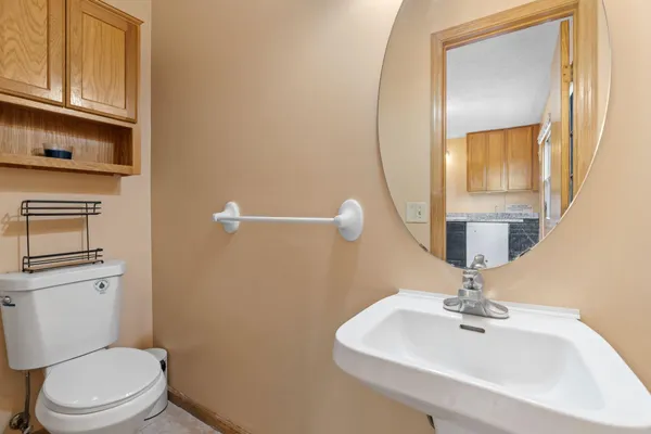 $190,000 | 2130 14th Street Northwest, Unit 2, New Brighton, MN 55112