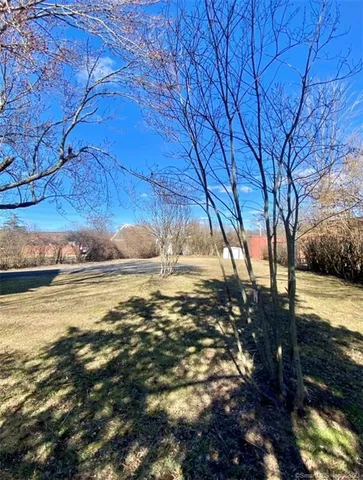 a view of an outdoor space