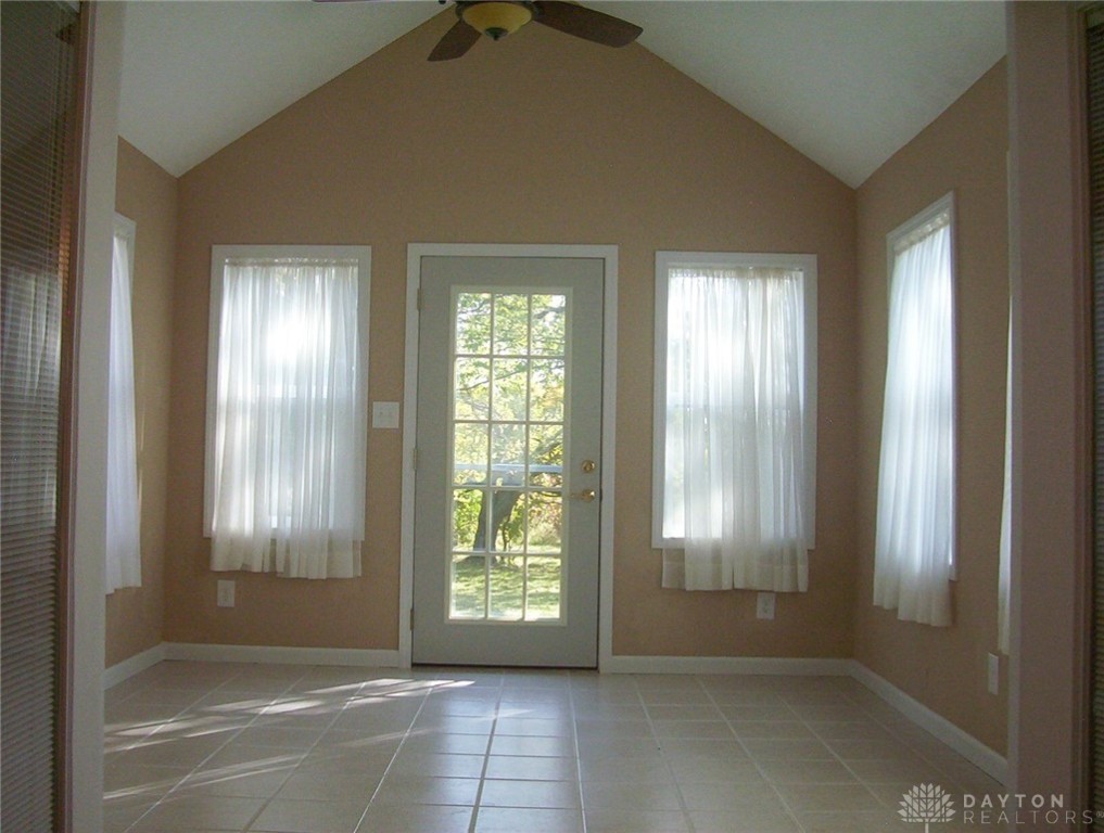 212 North Stringtown Road Xenia, OH 45385 - Photo 11 of 23 Gallery Image 11