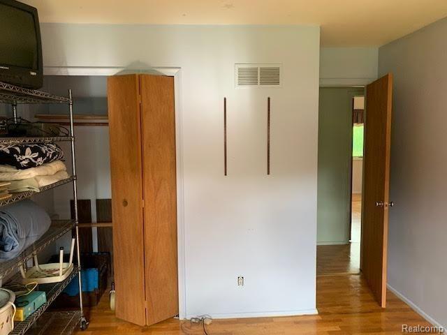 3227 Atlas Road Davison, MI 48423 - Photo 34 of 43 Bed 3,3.jpg