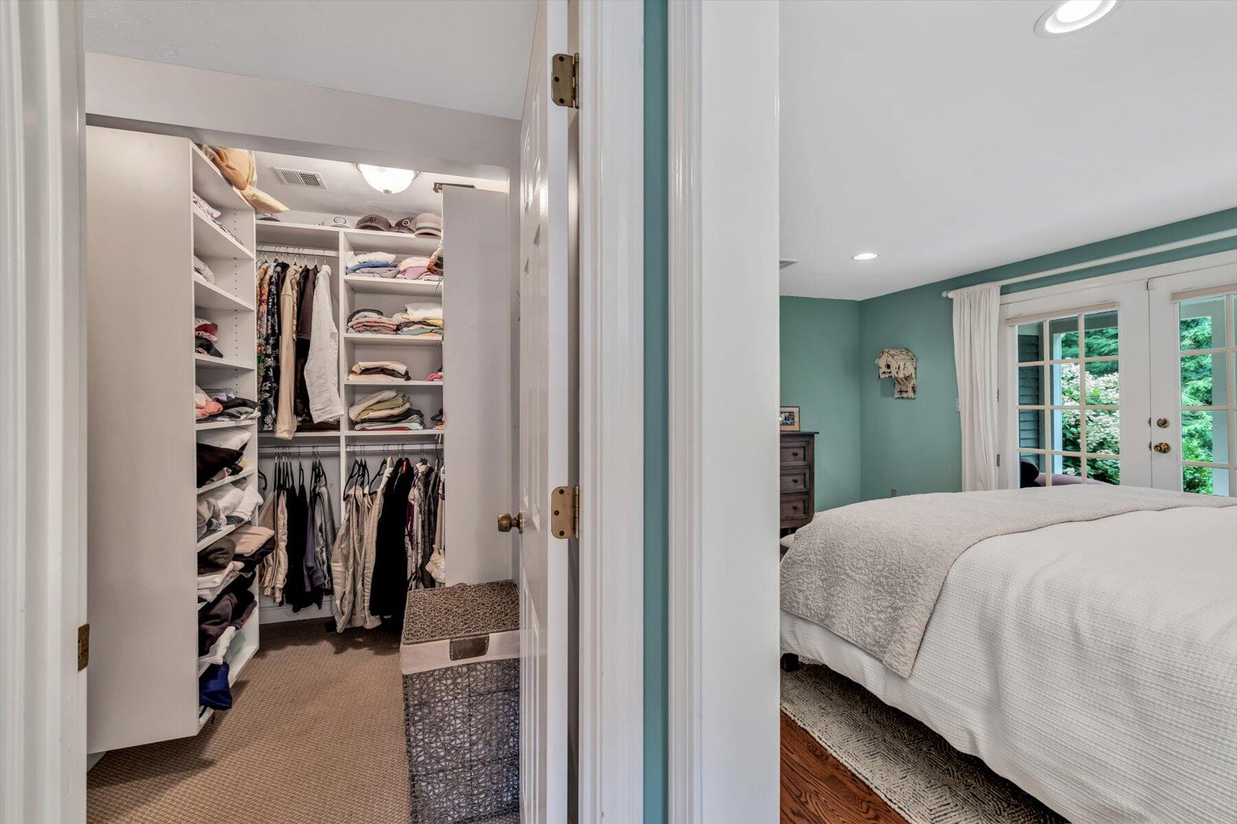 41 Summersea Road Mashpee, MA 02649 - Photo 24 of 39 a bedroom with a bed and a window