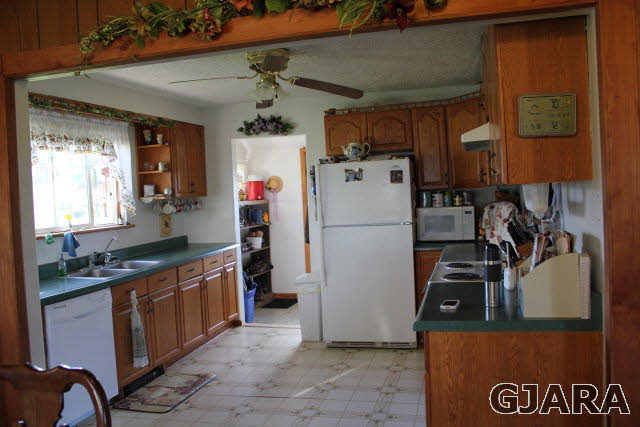 1327 12 Road Loma, CO 81524 - Photo 4 of 10 Gallery Image 4