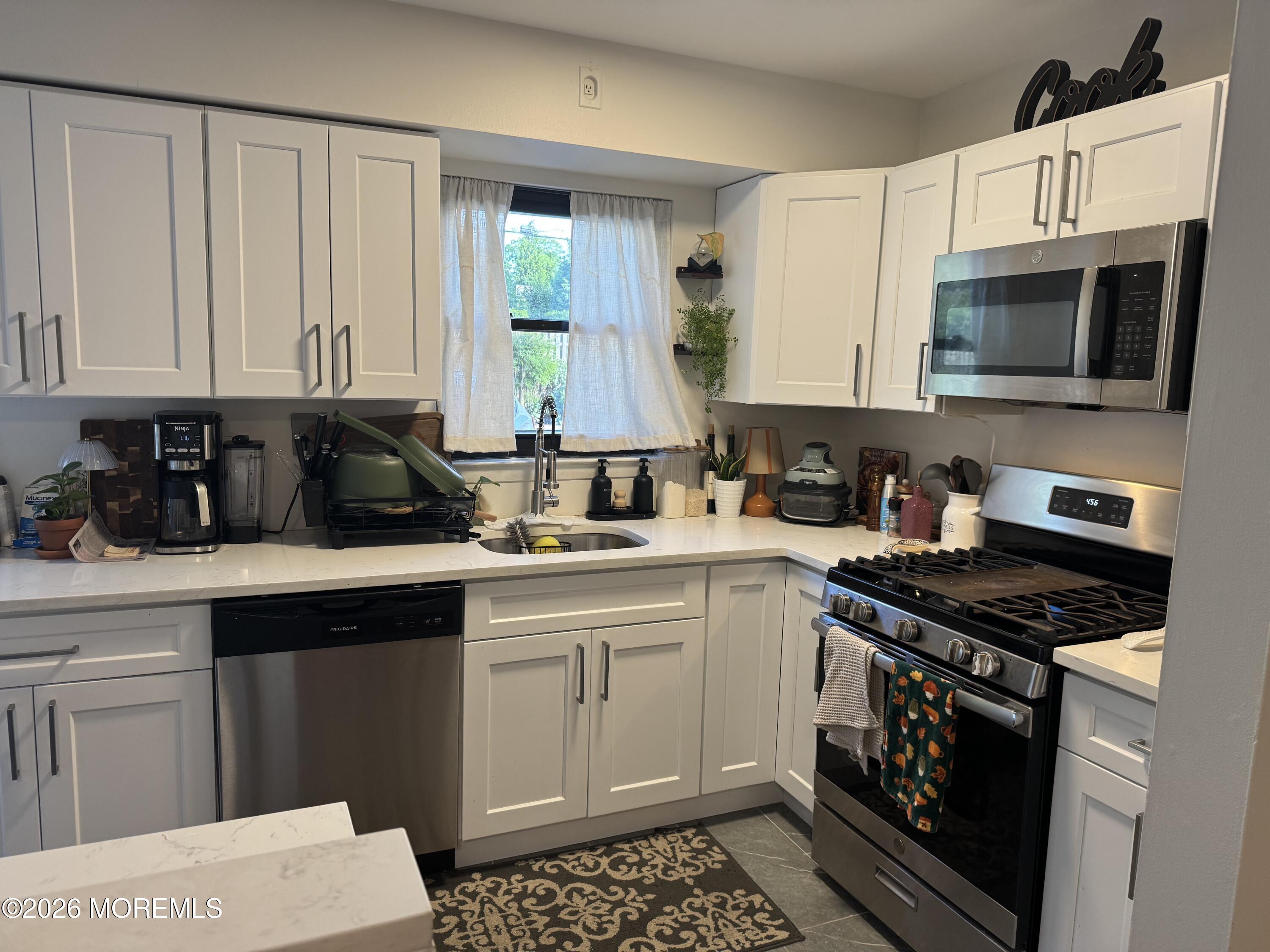 321 Spring Street, Unit 8 Red Bank, NJ 07701 - Photo 4 of 19 Kitchen
