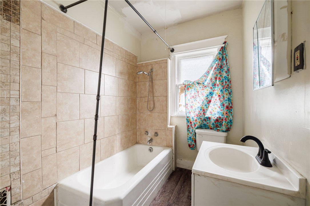 55 Austin Street Rochester, NY 14606 - Photo 6 of 32